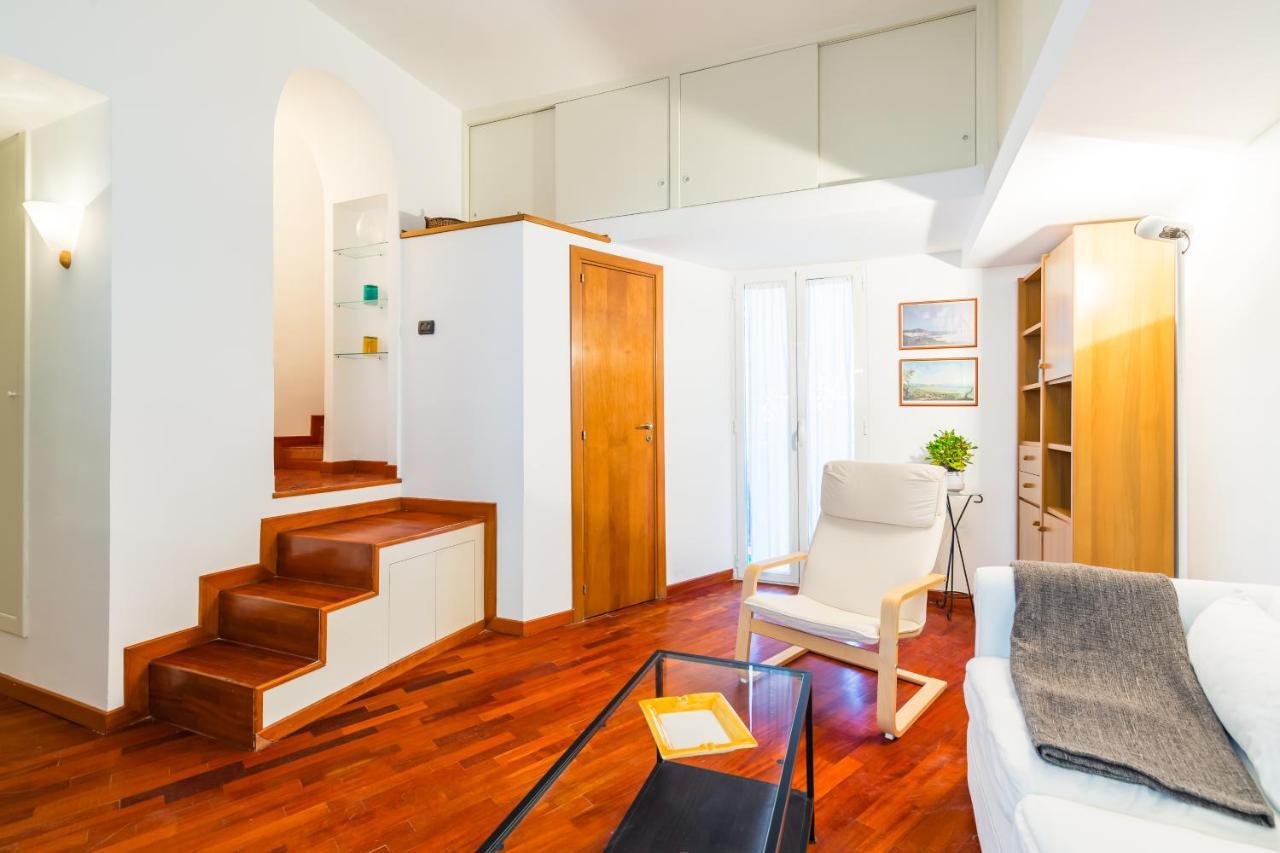 Apartment Parthenope's Eye On The Seafront By Napoliapartments *